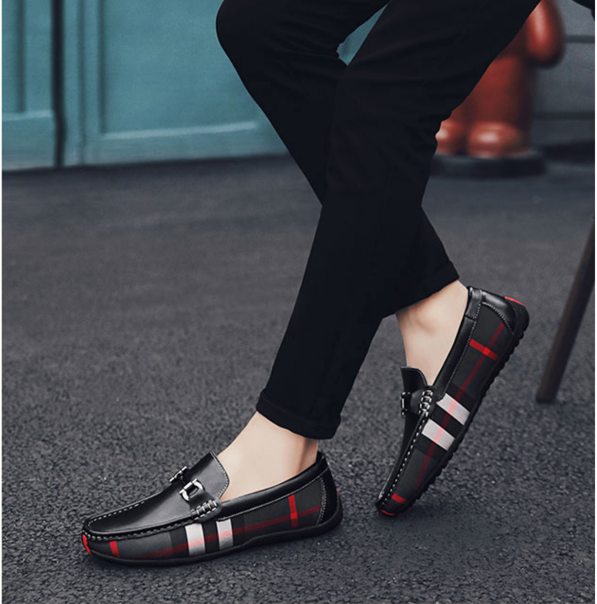 The Men Black And Dark Red Designer Check Loafer Shoes